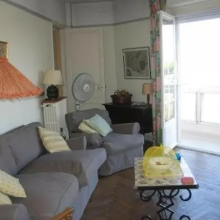 6 Pièces Pour 8 Pers. à St Raphaël, Centre-ville Proche - Fr-1-226a-43 Appartamento *