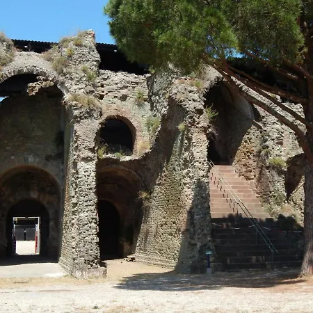 6 Pieces Pour 8 Pers. A St Raphael, Centre-ville Proche - Fr-1-226a-43 Апартаменти