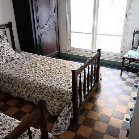 6 Pieces Pour 8 Pers. A St Raphael, Centre-ville Proche - Fr-1-226a-43 Сен-Рафаель