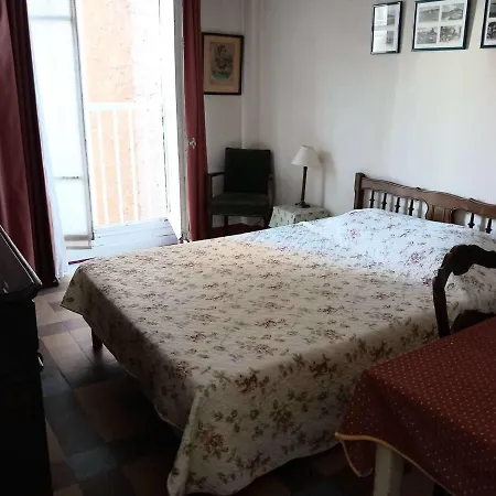 6 Pieces Pour 8 Pers. A St Raphael, Centre-ville Proche - Fr-1-226a-43