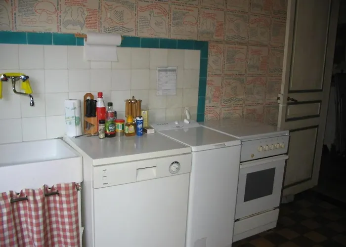 6 Pieces Pour 8 Pers. A St Raphael, Centre-ville Proche - Fr-1-226a-43 Saint-Raphaël