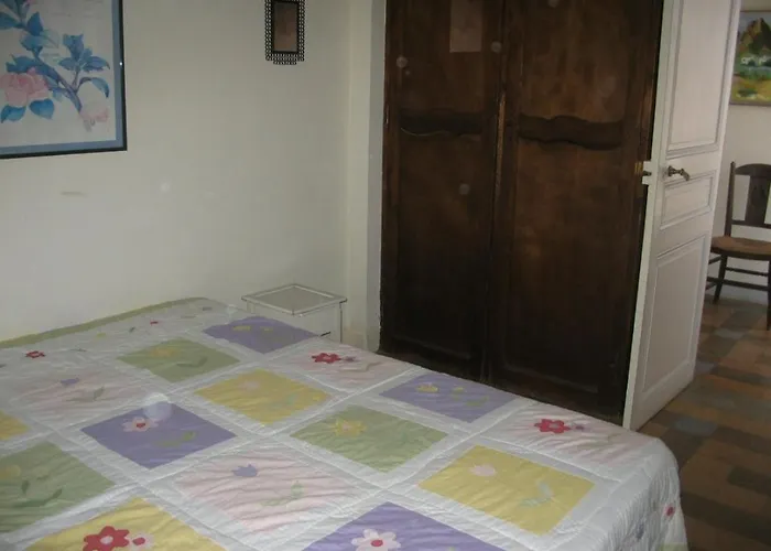 6 Pieces Pour 8 Pers. A St Raphael, Centre-ville Proche - Fr-1-226a-43 Lägenhet *